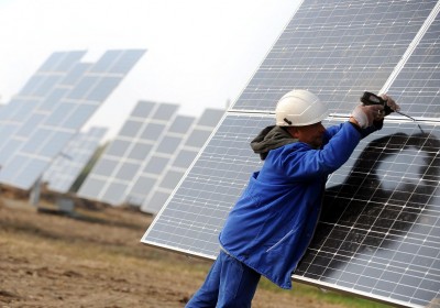 Energia - Kezdõdik az újszilvási naperõmû próbaüzeme