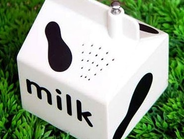 milk-carton-radio