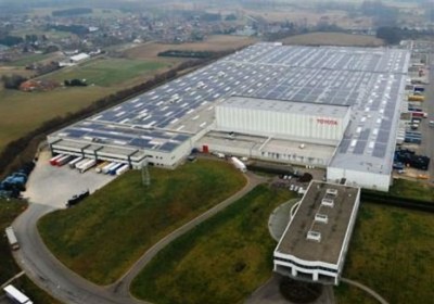 napelemek a Toyota 80 000nm-es belgiumi üzemén