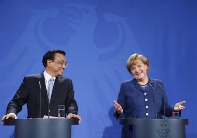 2013-05-26T182124Z_1_CBRE94P1EZW00_RTROPTP_2_CBUSINESS-US-CHINA-EU-TRADE-MERKEL