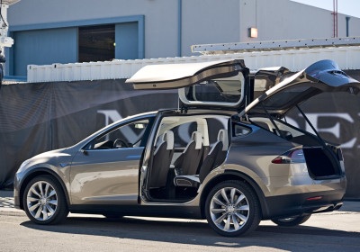 Tesla-Model-X-Rear-Three-Quarter-Doors-Open