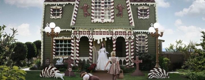 Gingerbread-House-Exterior-Christine-McConnell o