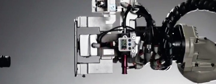 apple-liam-iphone-recycling-robot-6-1020x400