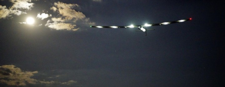 Solar-Impulse-2-takes-off-from-NYC-1020x610